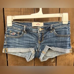 Hollister Women’s Low Rise Jean Shorts | 1